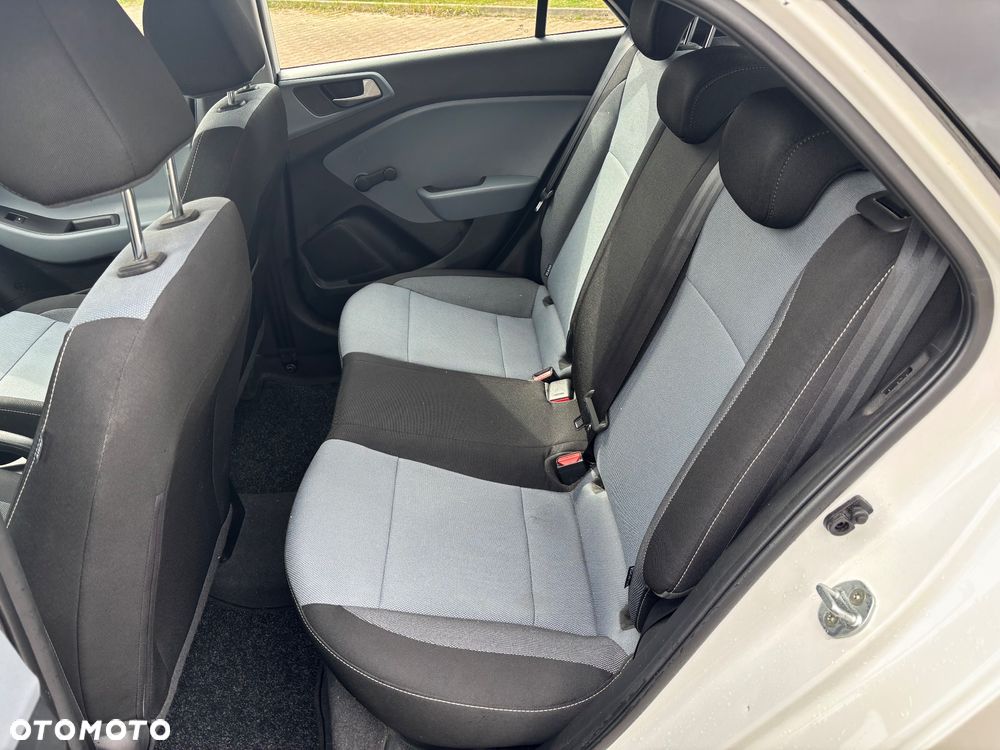 Hyundai i20 blue 1.2 Style - 9