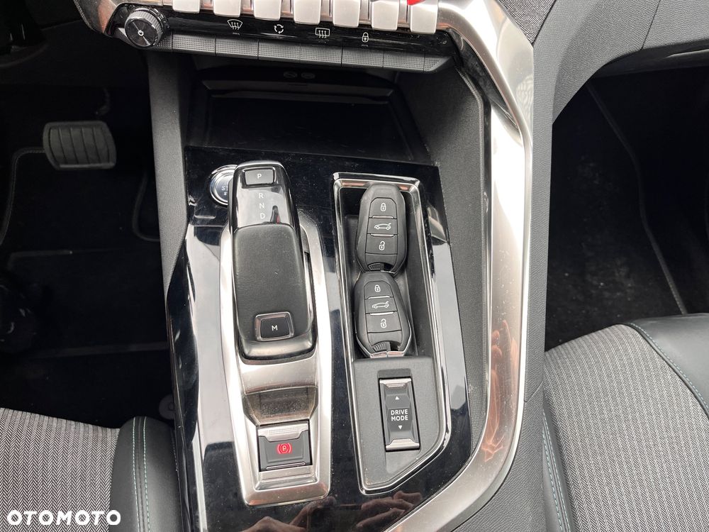 Peugeot 3008 1.2 PureTech Allure Pack S&S EAT8 - 20