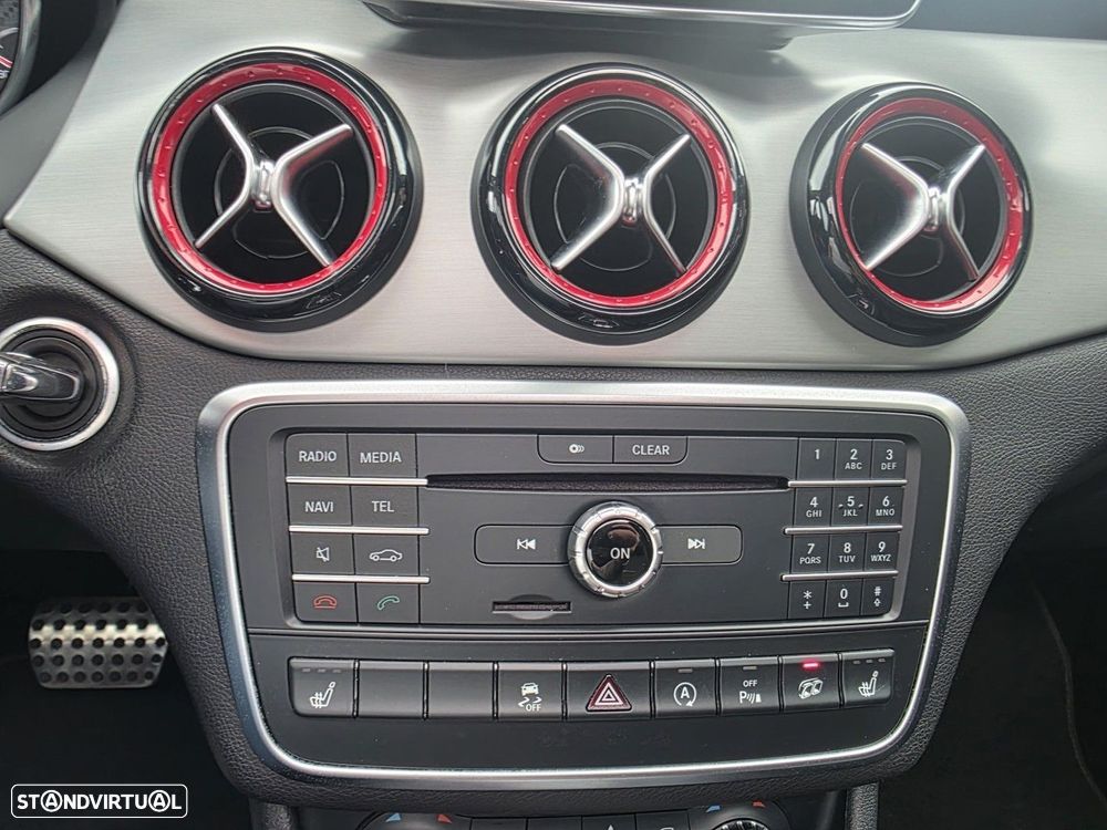 Mercedes-Benz CLA 45 AMG 4Matic 7G-DCT - 18