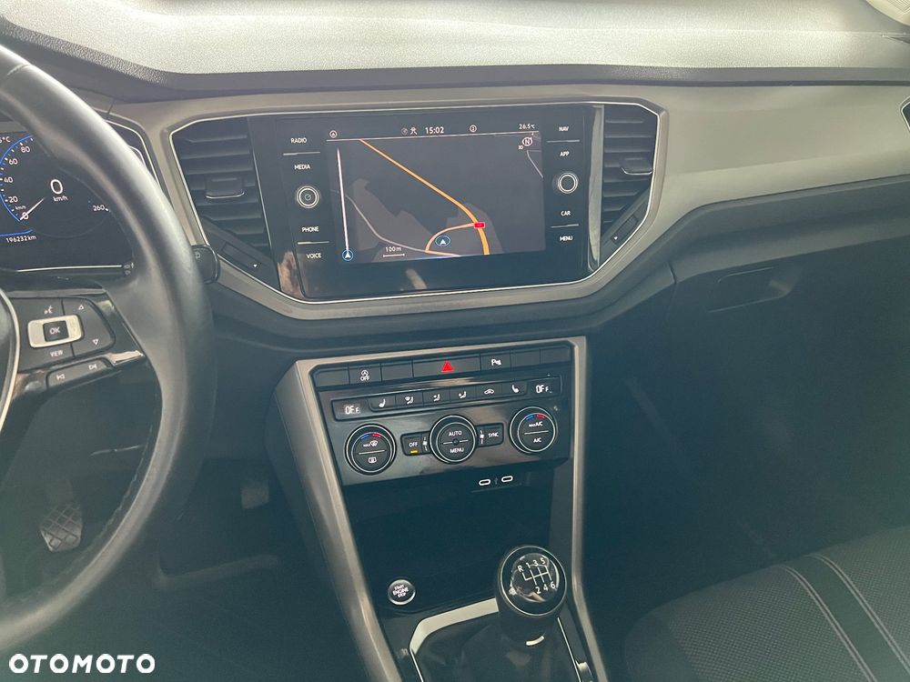 Volkswagen T-Roc - 14