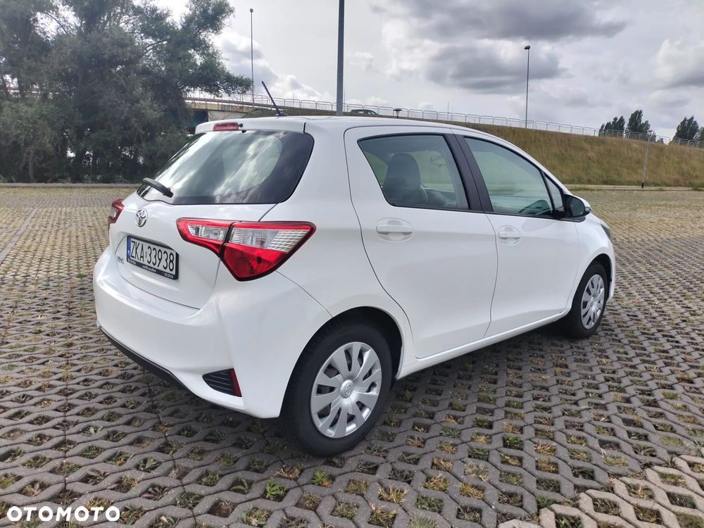 Toyota Yaris - 4