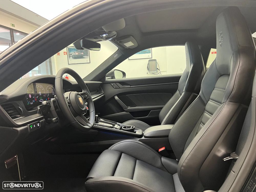 Porsche 911 (992) Carrera GTS - 24