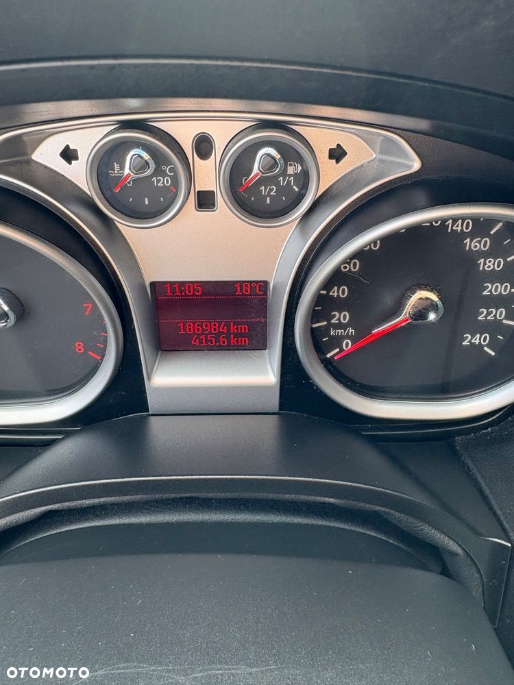 Ford Focus 1.8 Ghia - 13