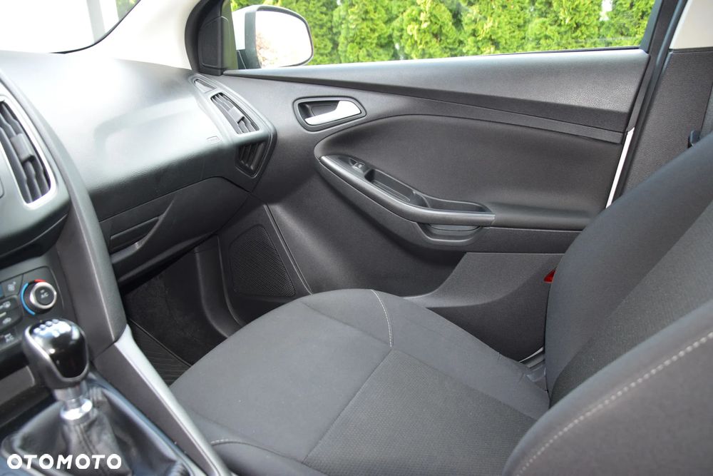 Ford Focus 1.5 TDCi Trend - 12