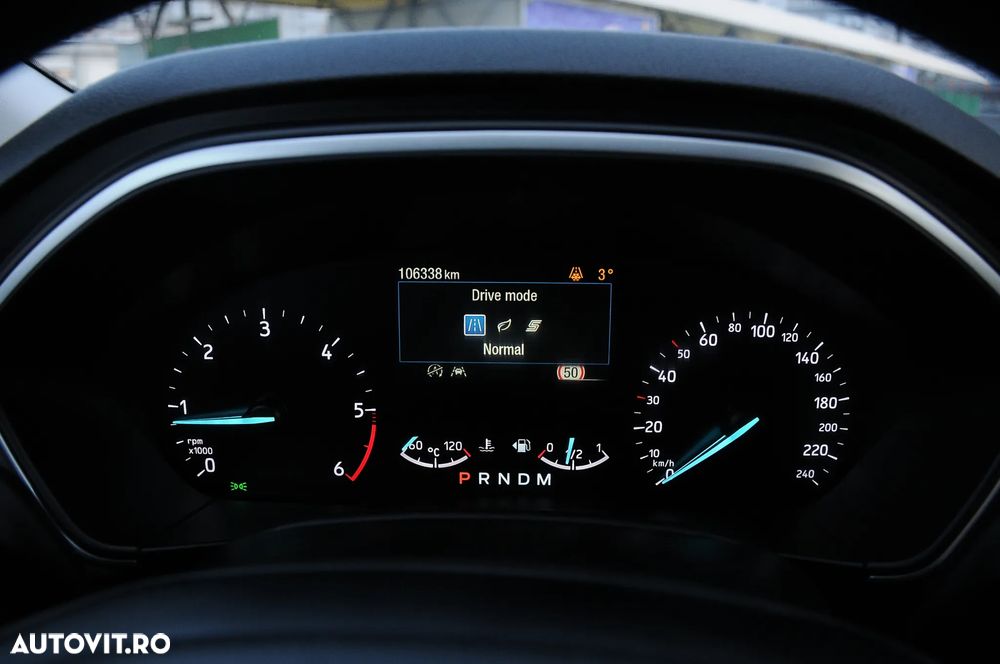 Ford Focus 1.5 TDCi Powershift Titanium - 17