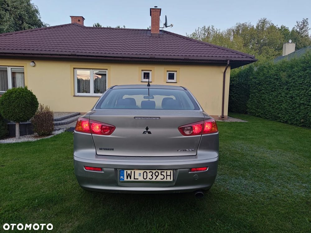 Mitsubishi Lancer 1.5 Invite - 10