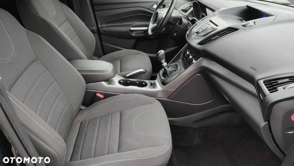 Ford Kuga 1.6 EcoBoost 2x4 Trend - 10