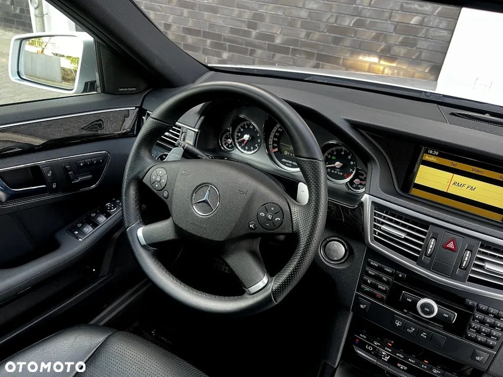 Mercedes-Benz Klasa E 63 AMG - 14