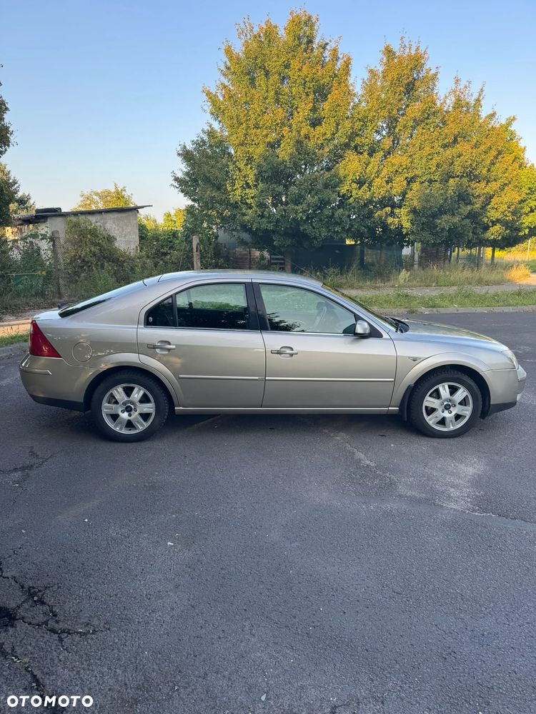 Ford Mondeo - 11