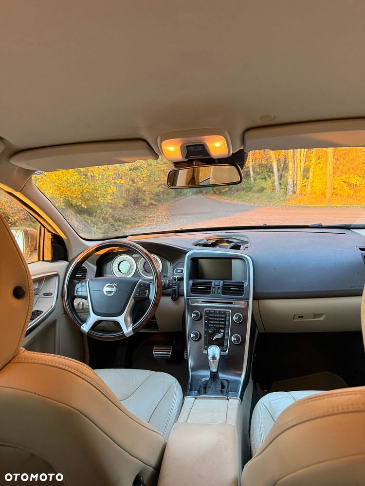 Volvo XC 60 D5 AWD Summum - 8