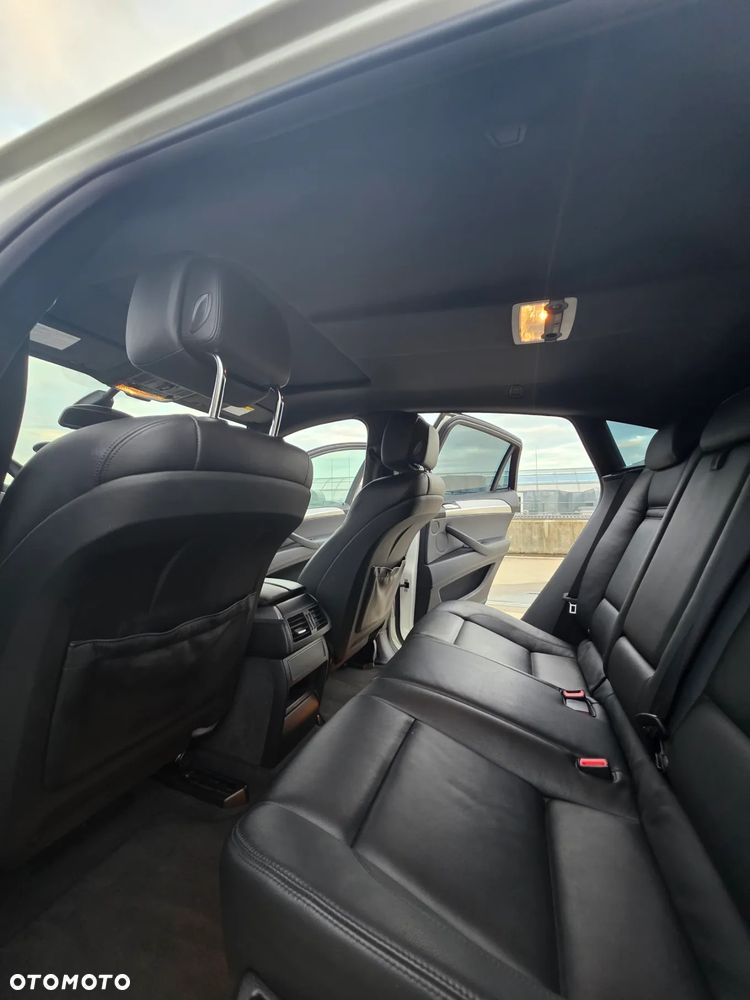 BMW X6M Standard - 24
