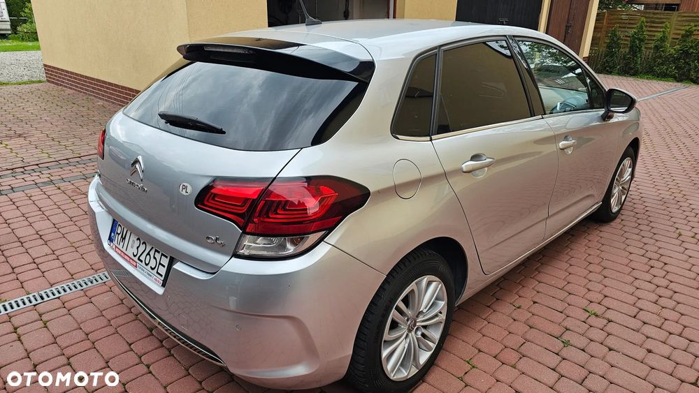 Citroën C4 e-HDi 115 ETG6 Exclusive - 17