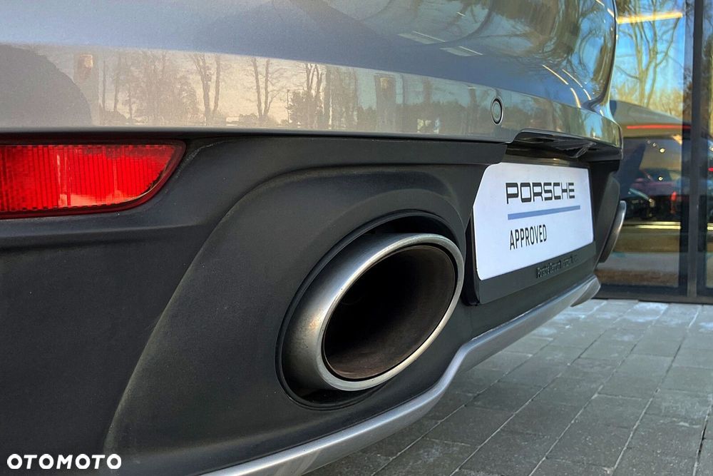 Porsche 911 Carrera - 15