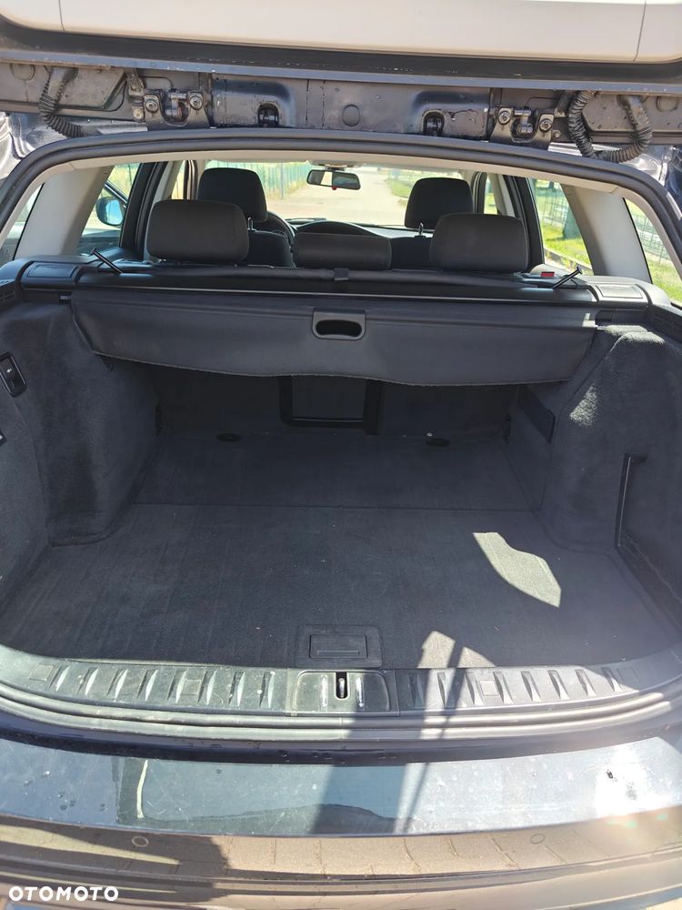 BMW Seria 3 318d - 6