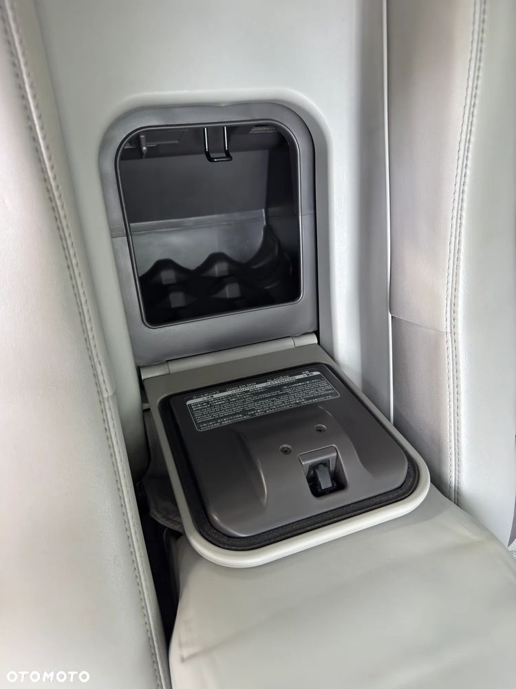 Lexus LS 600h Prestige - 23