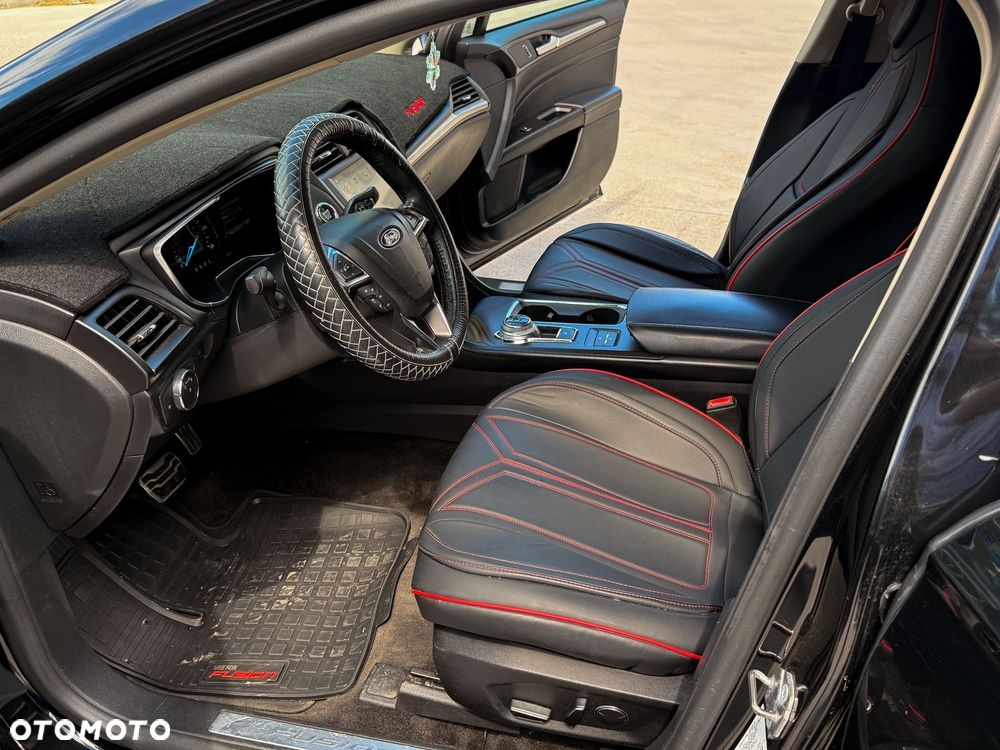 Ford Fusion - 11