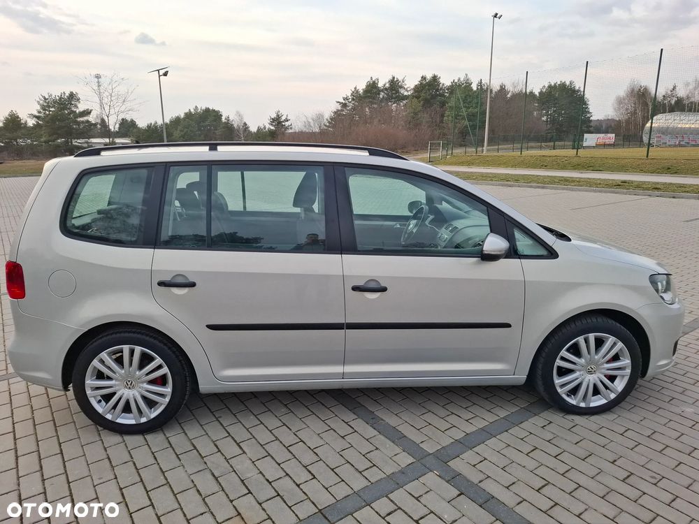 Volkswagen Touran - 6