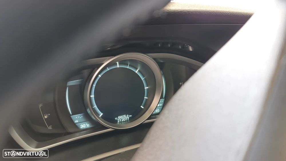 Volvo V40 Cross Country 1.6 D2 Momentum - 13