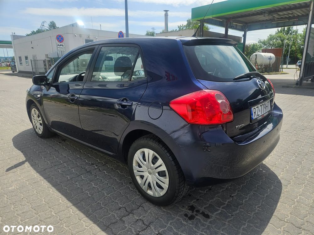 Toyota Auris 1.4 D-4D Premium MM - 2