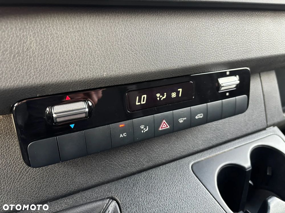 Mercedes-Benz Sprinter - 29