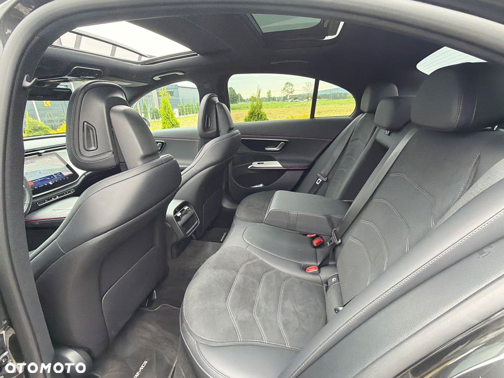 Mercedes-Benz Klasa E 220 d 4Matic 9G-TRONIC Edition AMG Line - 20