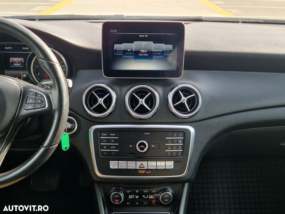 Mercedes-Benz GLA - 17