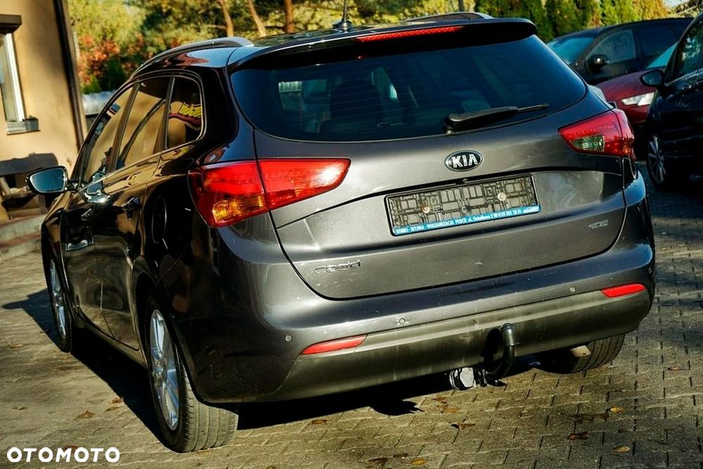 Kia Ceed - 4