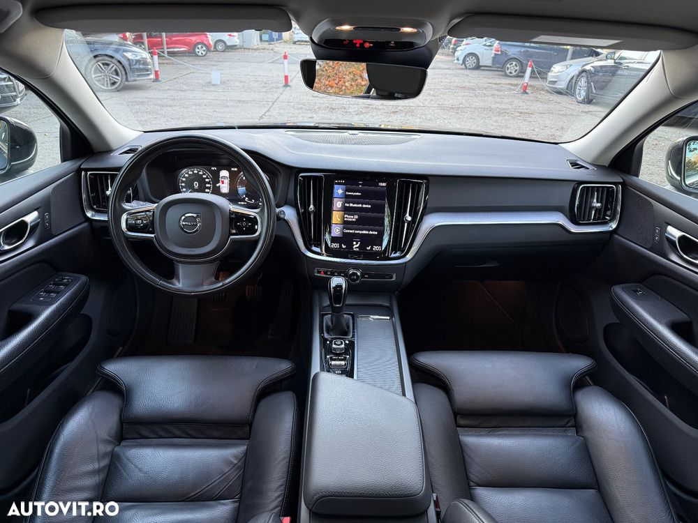 Volvo V60 D3 Momentum Pro - 7