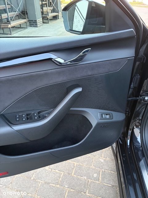Skoda Octavia 2.0 TDI DSG RS - 9