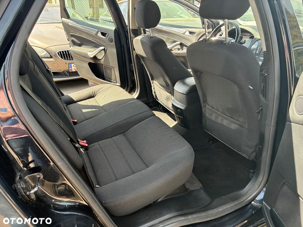 Ford Mondeo - 13