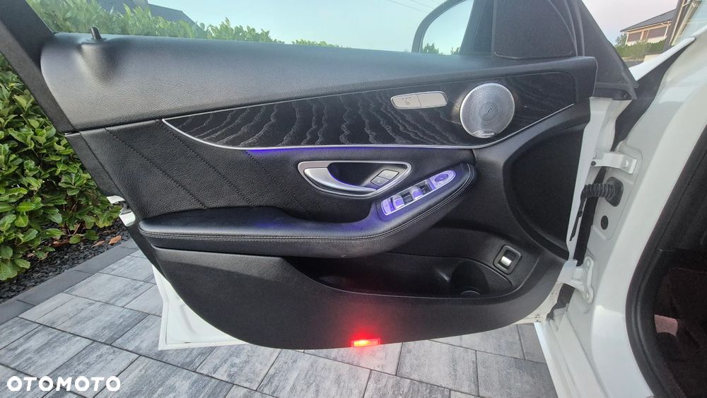 Mercedes-Benz Klasa C 220 d 9G-TRONIC - 20