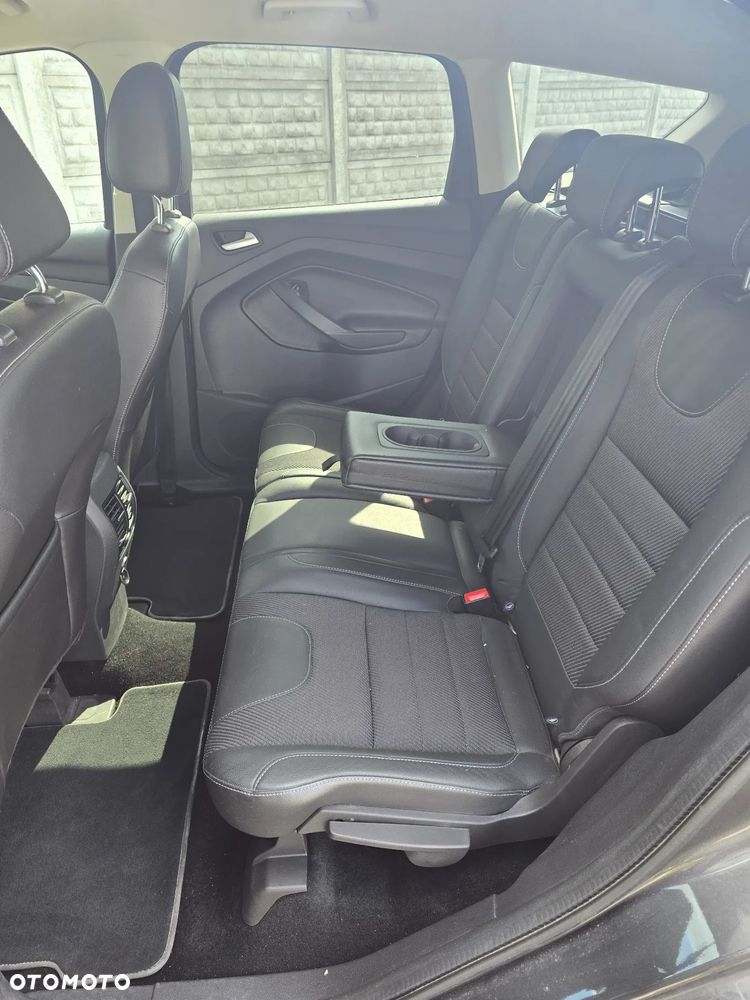 Ford Kuga 2.0 TDCi 2x4 Titanium - 15