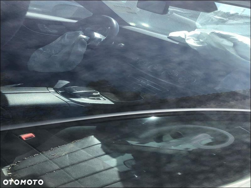 Mercedes-Benz Klasa E - 7