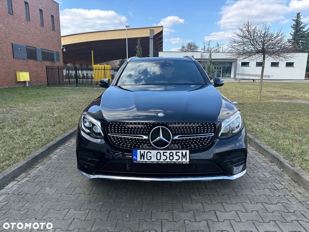 Mercedes-Benz GLC 250 4Matic 9G-TRONIC AMG Line - 2