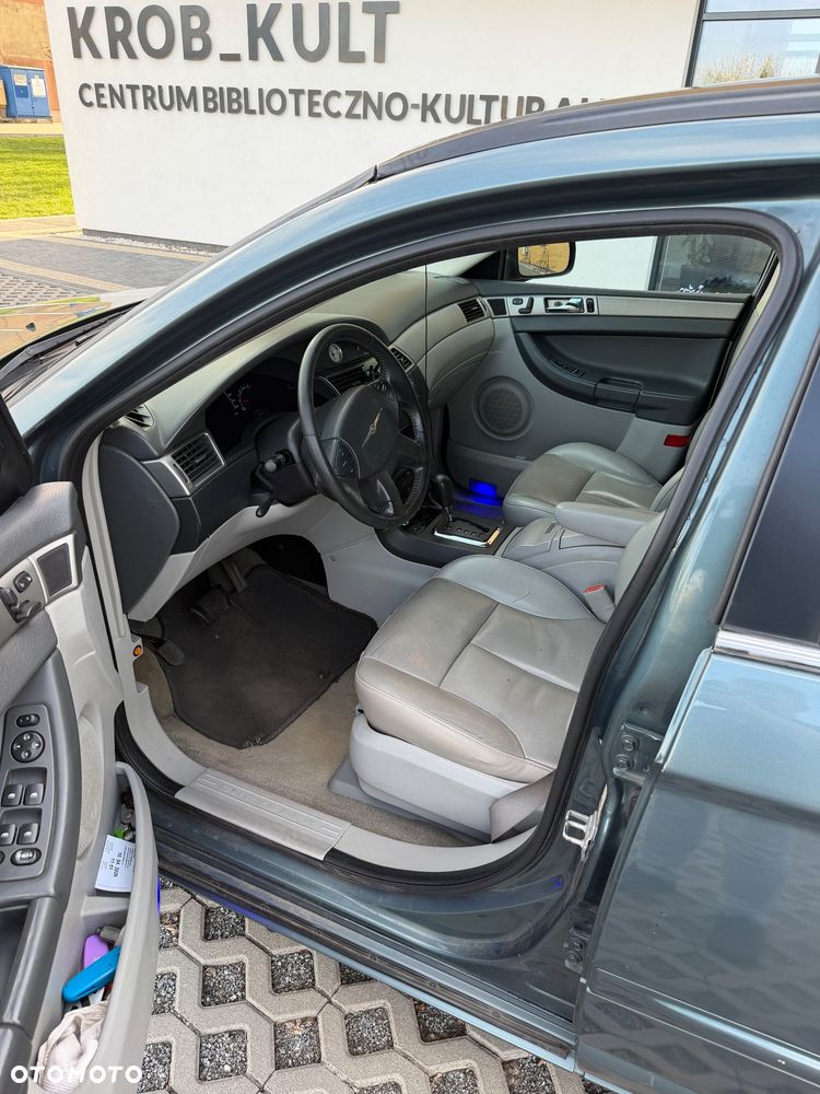 Chrysler Pacifica - 11