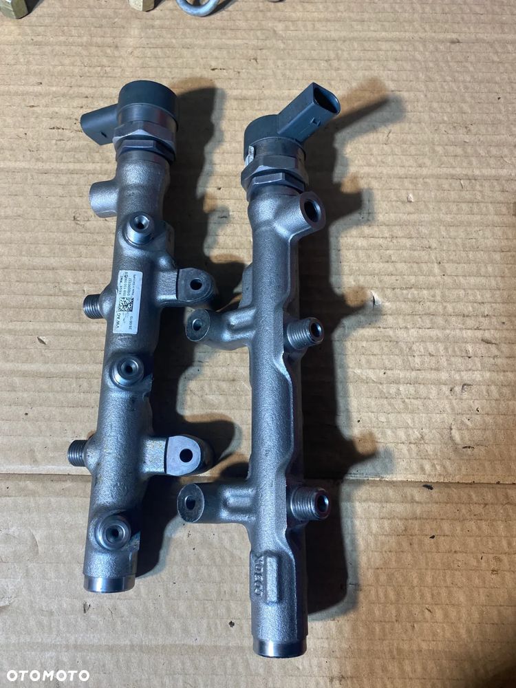 Listwa wtryskowa AUDI VW 3.0tdi 059130090CS z czujnikiem 04L130764B - 1