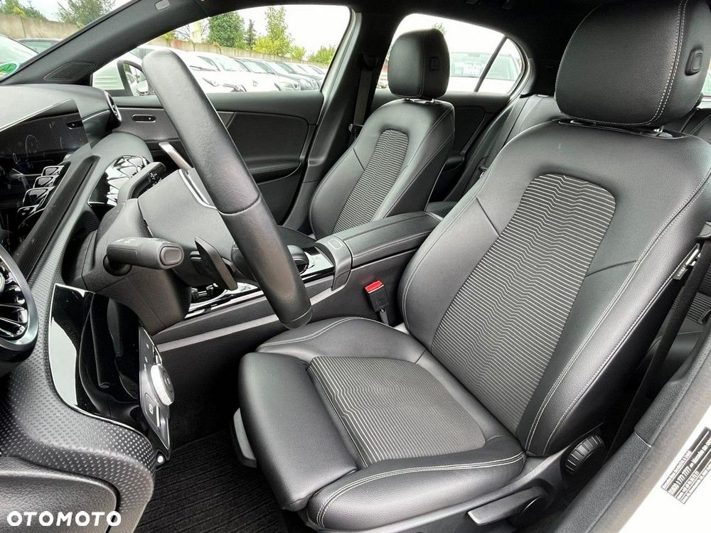Mercedes-Benz Klasa A 250 4-Matic 7G-DCT - 25