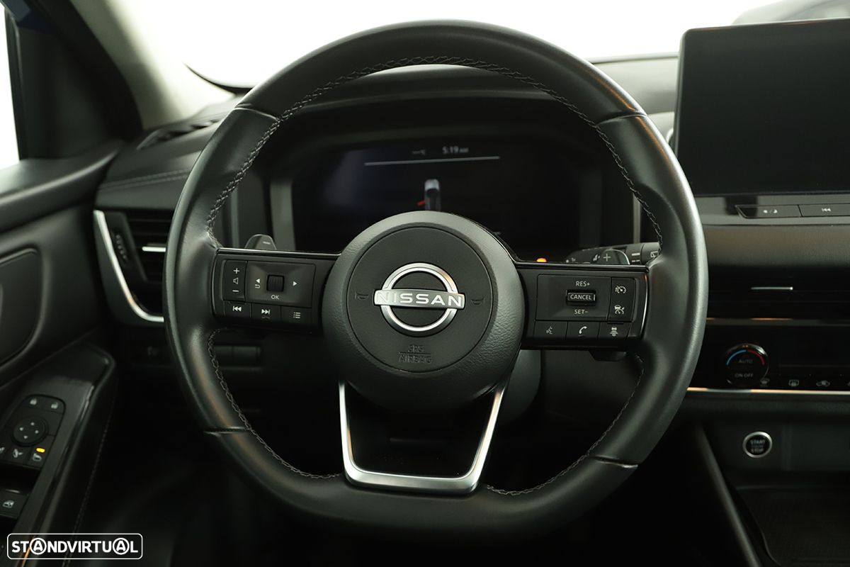 Nissan Qashqai 1.3 DIG-T N-Connecta Xtronic - 14