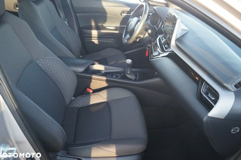 Toyota C-HR - 13