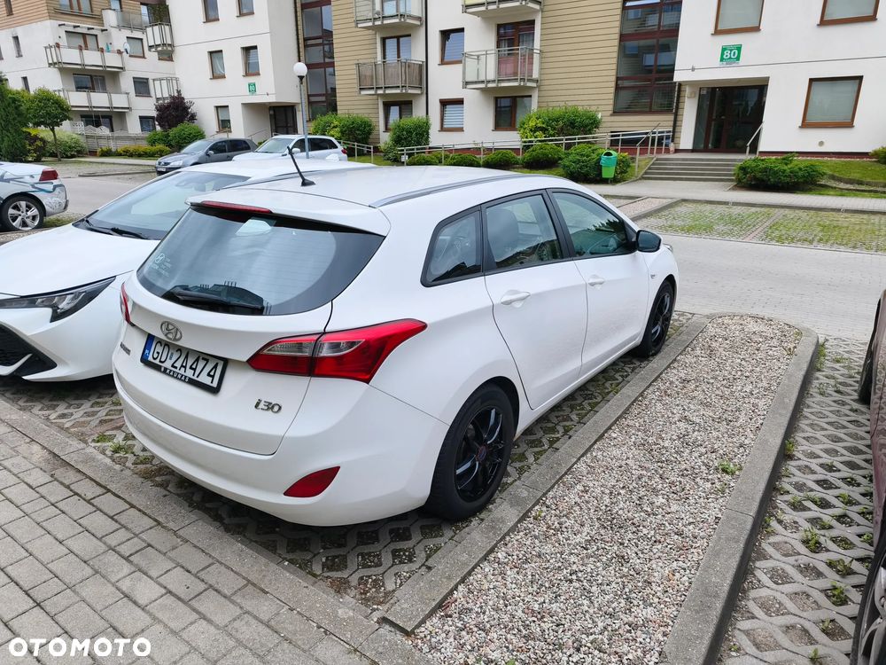 Hyundai i30 1.4 Base - 3