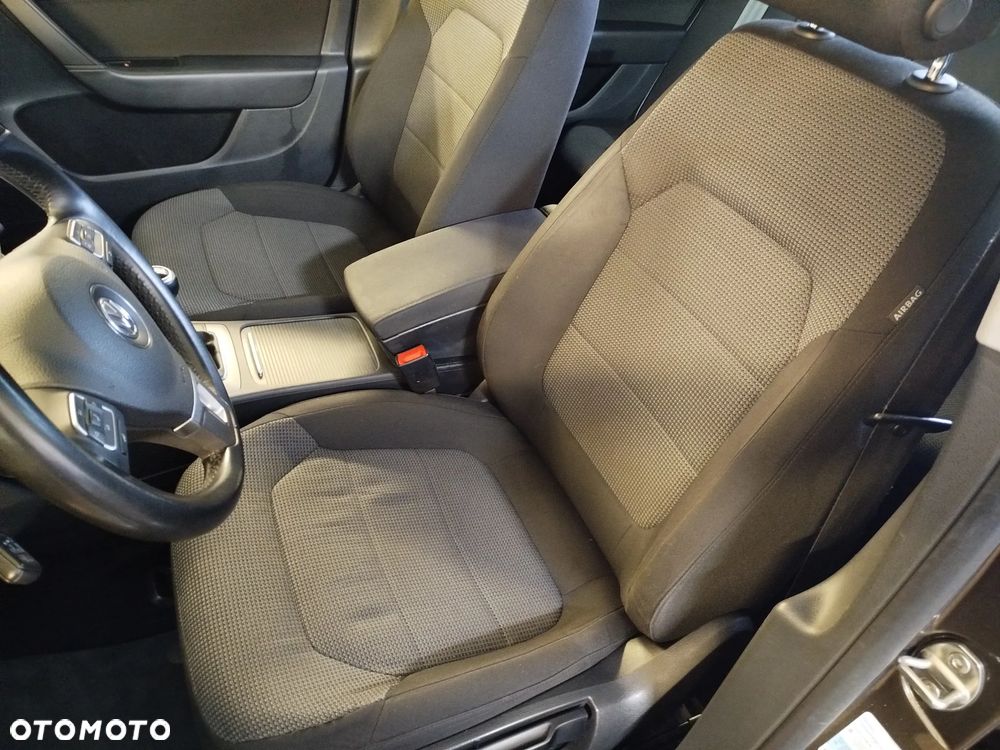 Volkswagen Passat 2.0 TDI Highline - 21
