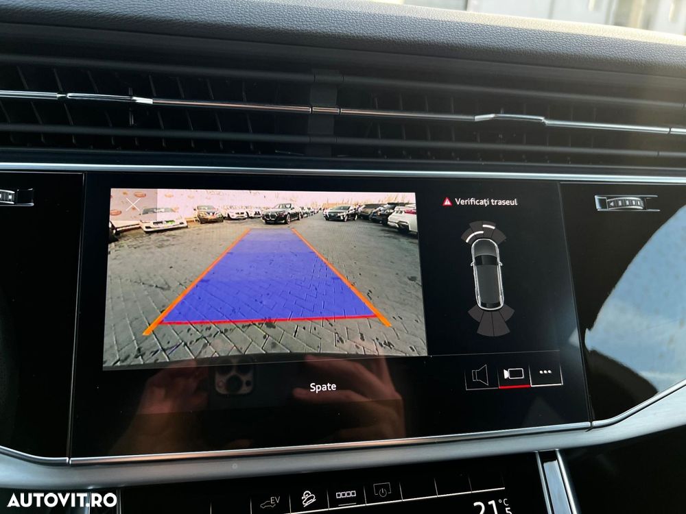 Audi Q8 55 TFSIe quattro tiptronic - 15