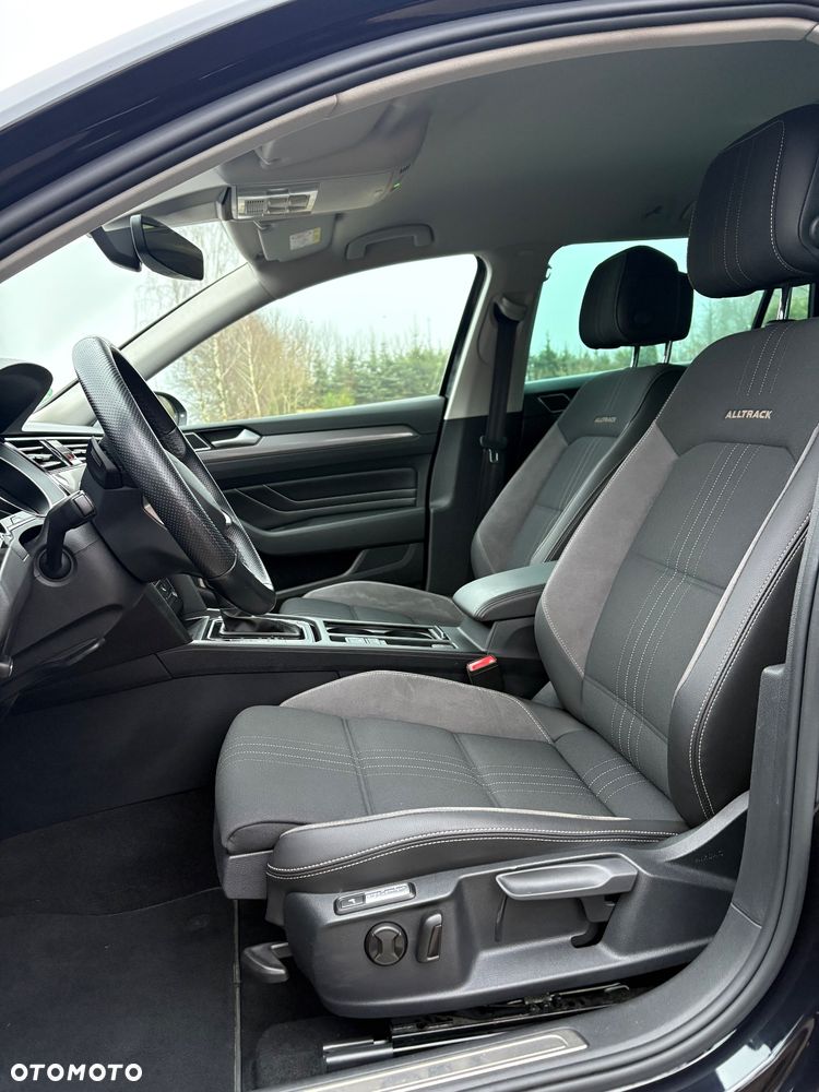 Volkswagen Passat 2.0 TDI 4Mot Elegance DSG - 25