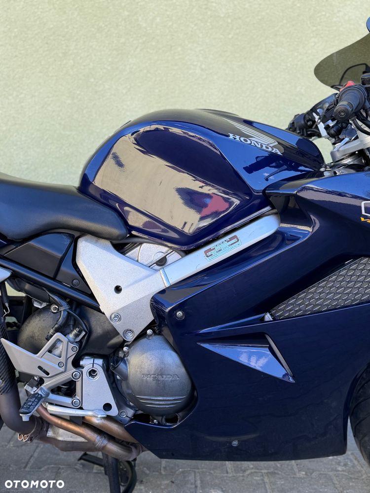 Honda VFR - 9
