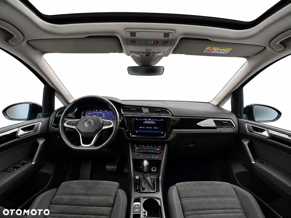 Volkswagen Touran 2023 photo 5