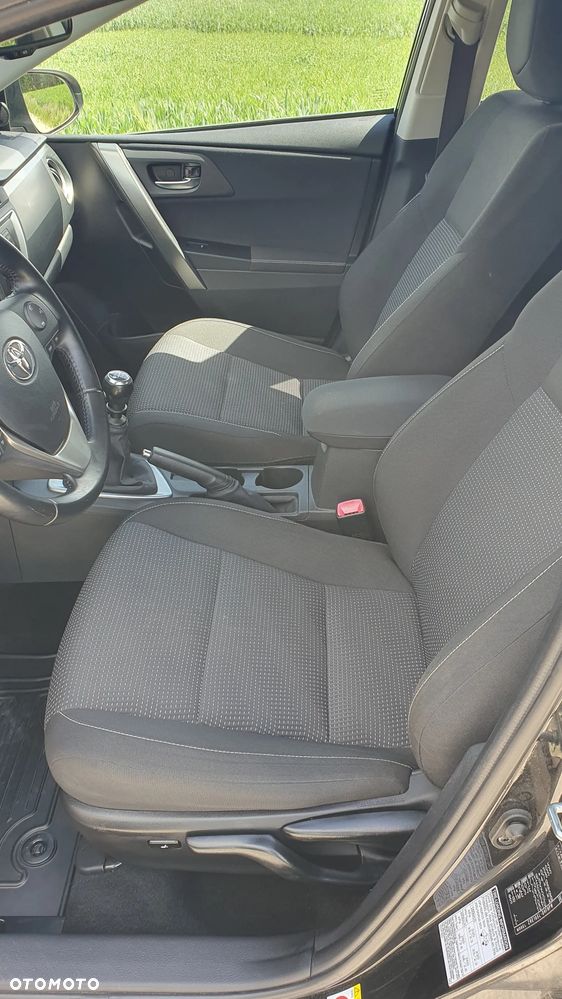 Toyota Auris 1.6 Premium Start - 6