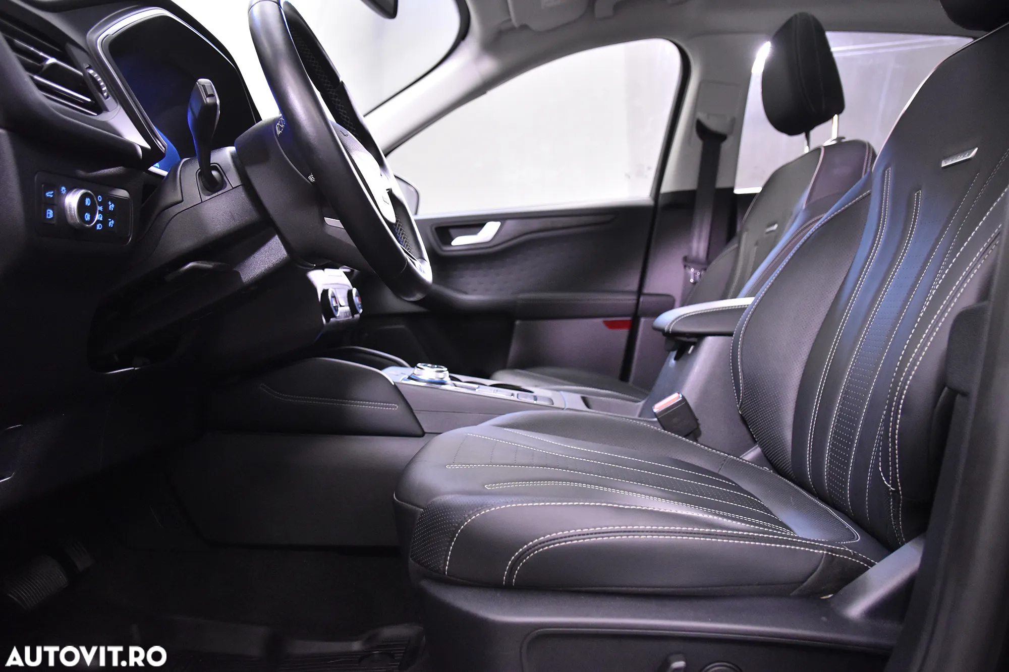 Ford Kuga 2.5 Duratec FHEV FWD Titanium - 24
