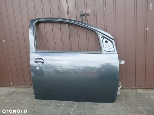 DRZWI PRAWY PRZÓD PRAWE PRZEDNIE KOMPLETNE TOYOTA AYGO I 05-14 KOLOR 1E0-FB10 - 1