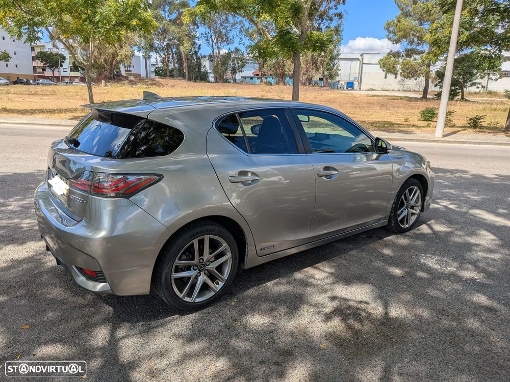 Lexus CT 200h Executive+ - 23