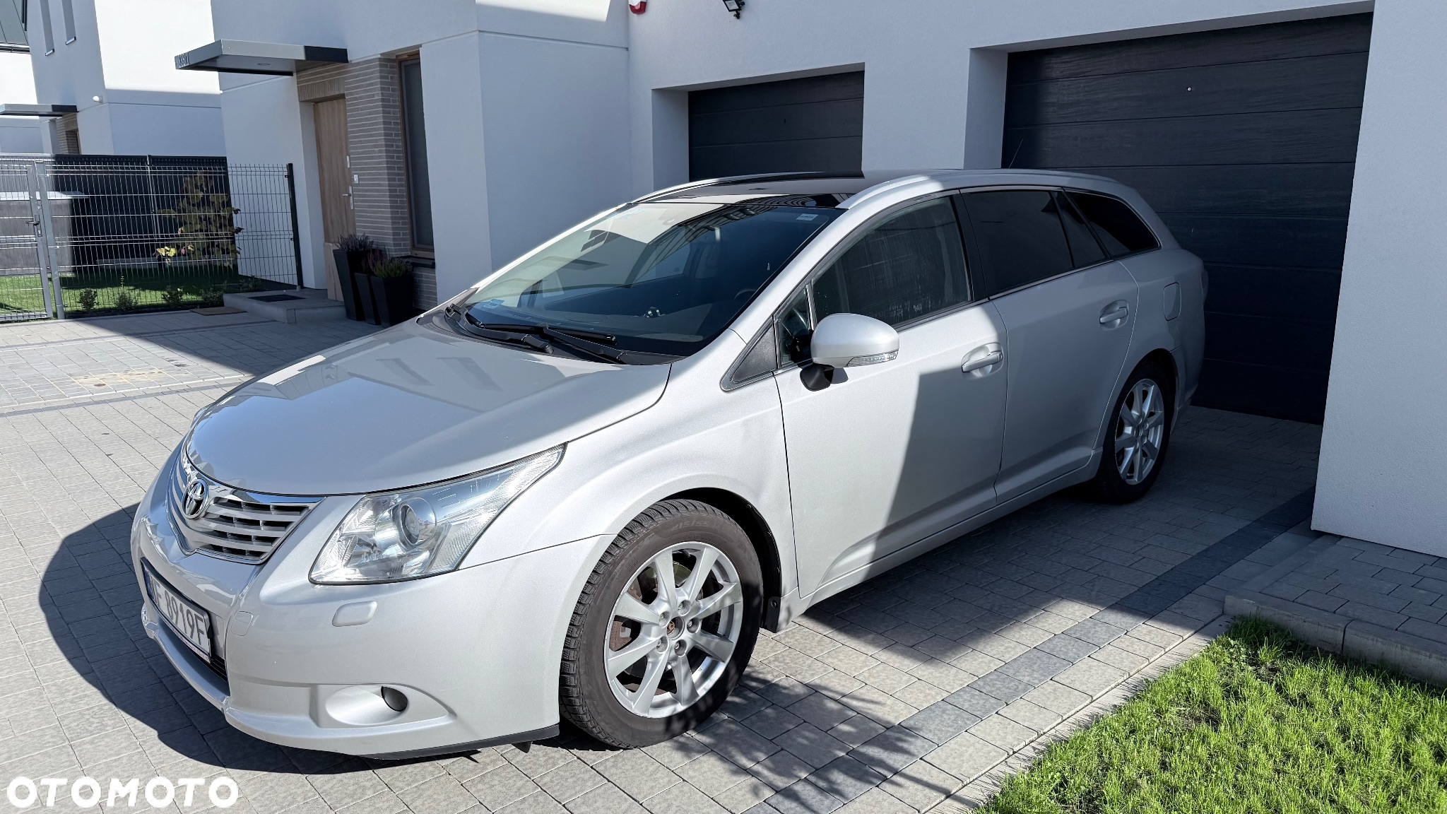 Toyota Avensis 2.2 D-CAT Style - 2
